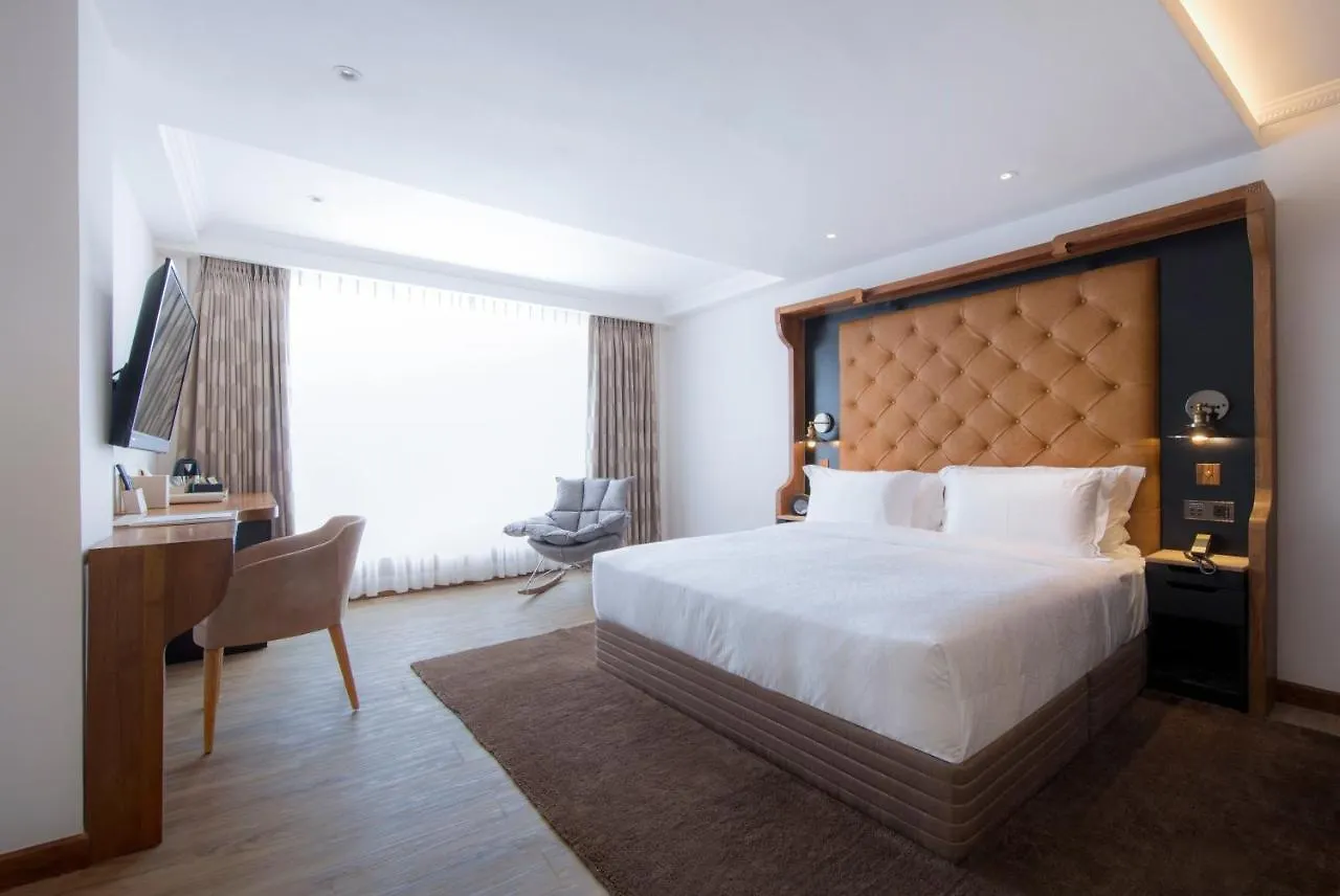 The Radh Hotel Kandy