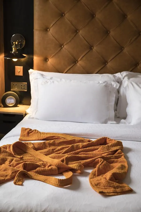 The Radh Hotel Kandy