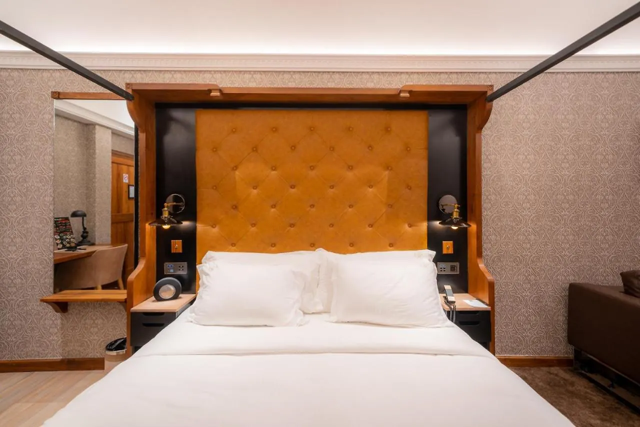 The Radh Hotel Kandy