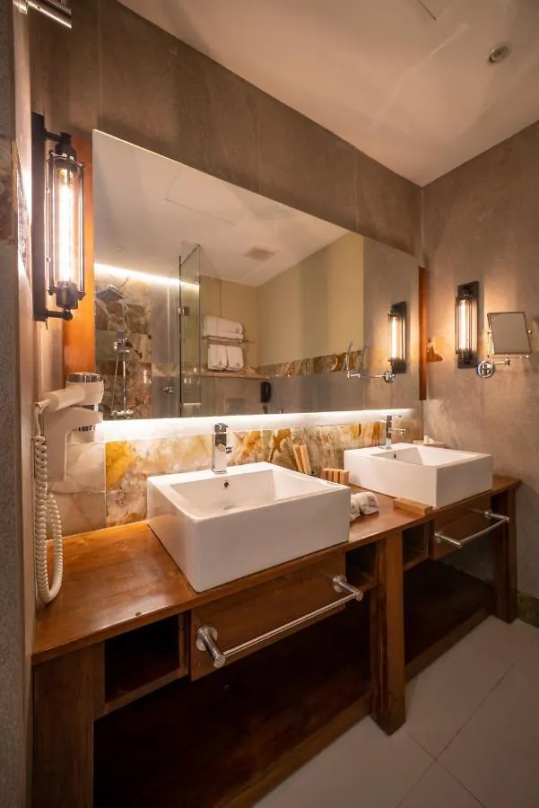 The Radh Hotel Kandy
